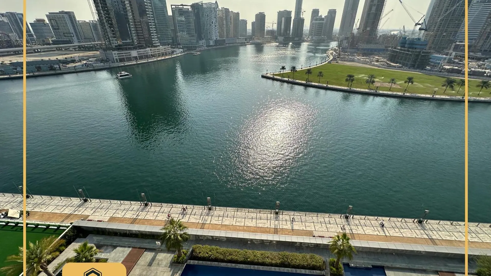 1-Bedroom Apartment - Business Bay - Dubai - By Alphatel Vacations